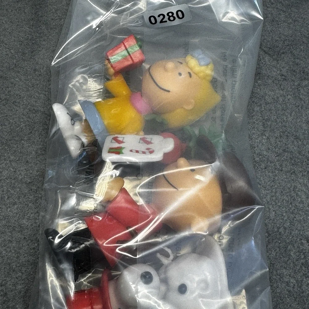 Peanuts Holiday Figures  Charlie Brown Sally Snoopy With Woodstock 2022